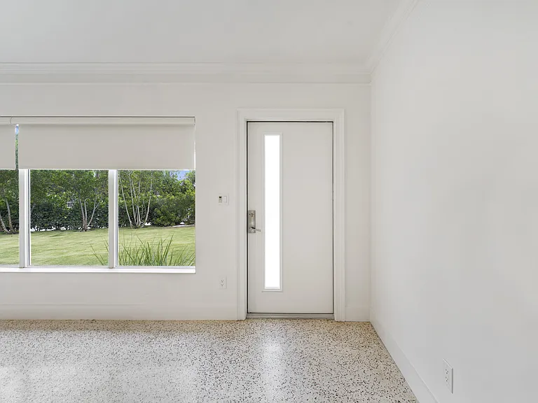 3415 N Flagler Dr — Photo 32