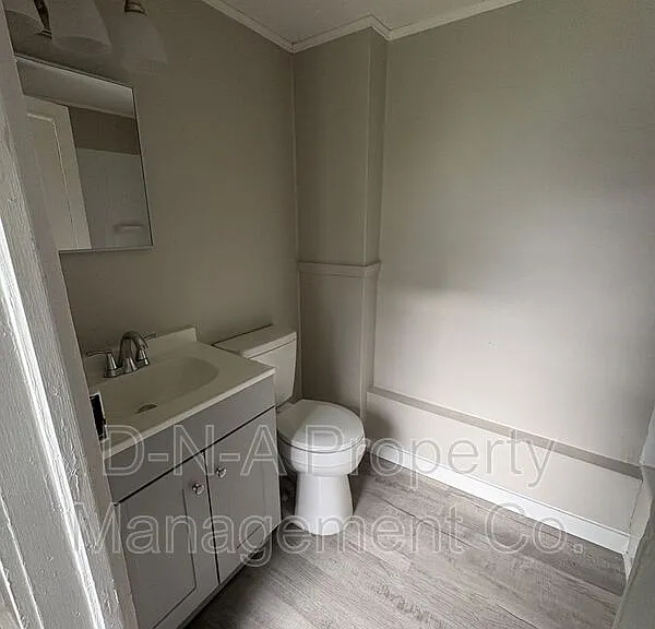 117 N 9th St #101 — Photo 5