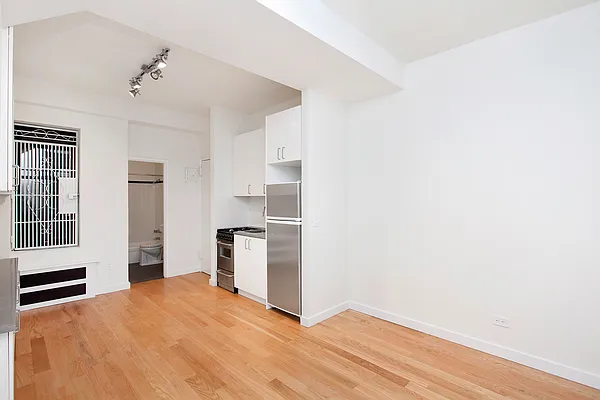 Rented by Douglas Elliman | media 13