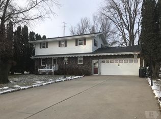 1620 140th St, Hampton, IA 50441