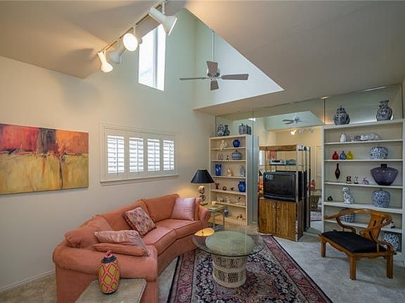 3rd image of 4312 Bellaire Dr S APT 207