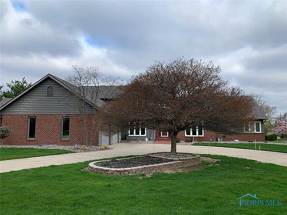 4th image of 326 Orchard Hills Dr