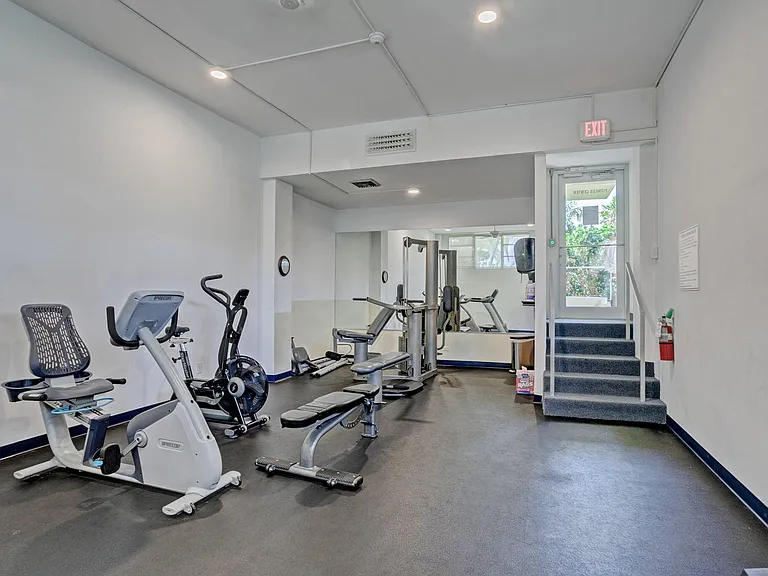 2800 N Flagler Dr #202 — Photo 37