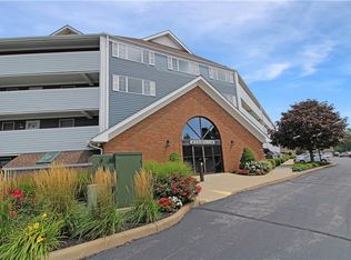 1909 E Harbor Rd APT 106W, Pt Clinton, OH 43452