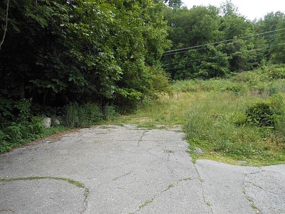 5th image of 9622 Vine St
