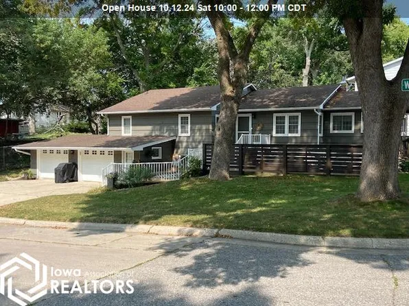 1902 W 5th Ave N, Clear Lake, IA 50428
