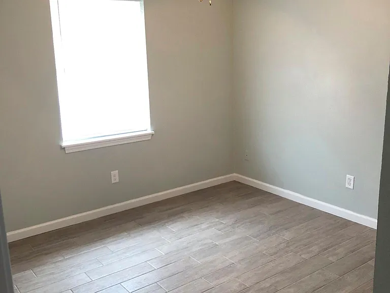 7628 Macon Dr — Photo 23