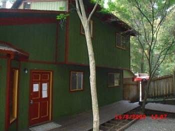 4th image of 1262 Fern Ave