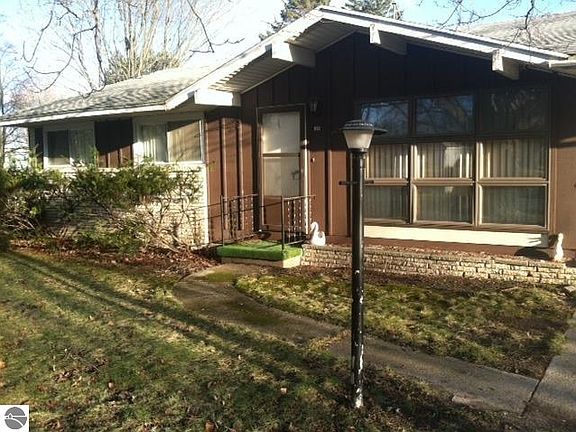 2nd image of 425 S Franklin St