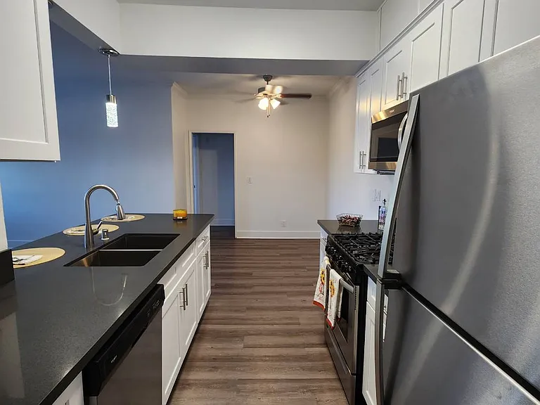 Citronia Luxe Towers Apartments — Photo 18
