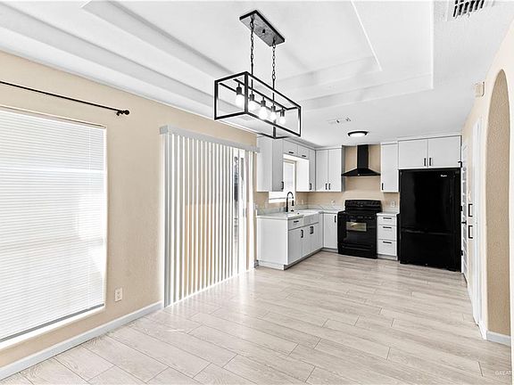 5th image of 4229 Goldcrest Ave