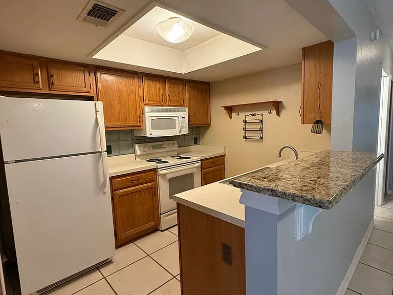 7200 SW 8th Ave #T128 — Photo 10
