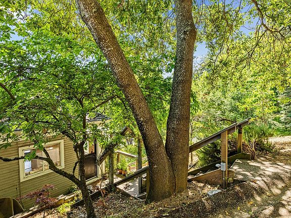 5th image of 112 Courtright Road
