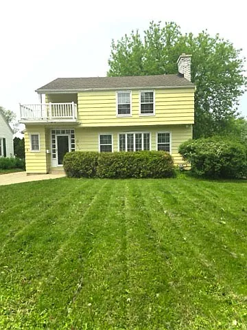 1014 W Grand Ave Photo 1
