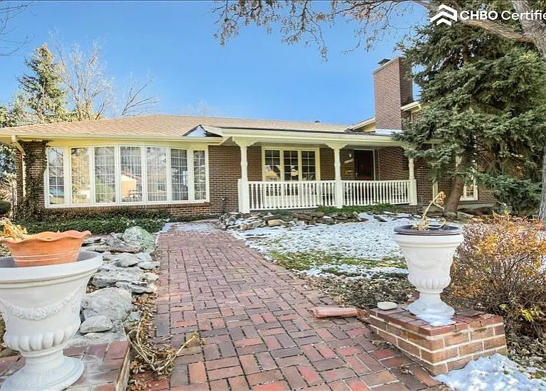 Beautiful walking Brick pavers to front porch