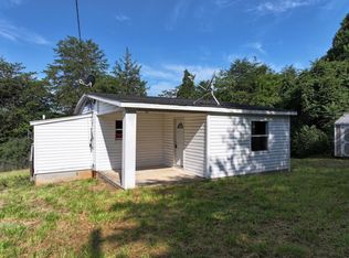 130 Compton Rd, Martinsville, VA 24112