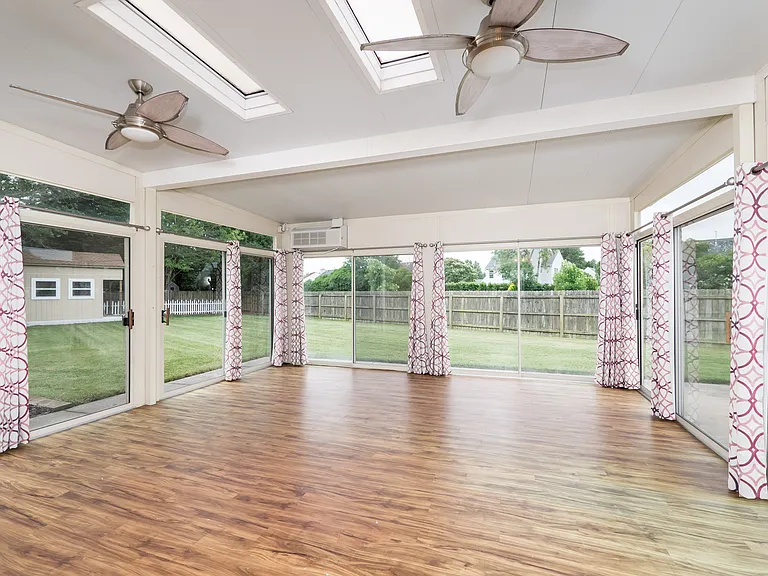 4501 Van Dyck Dr — Photo 4