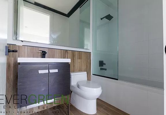 5th image of 551 Midwood St APT 3B