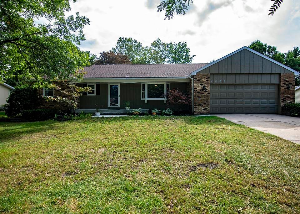 1st image of 1224 Glenwood Park Dr