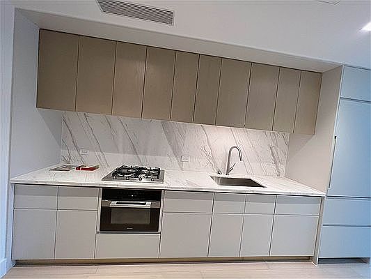 3rd image of 208 Delancey St #4B
