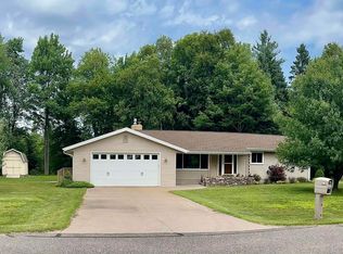 101 Ridge Ln, Marquette, MI 49855