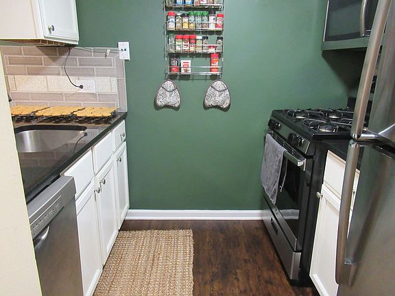 4th image of 1850 Huntington Blvd APT F