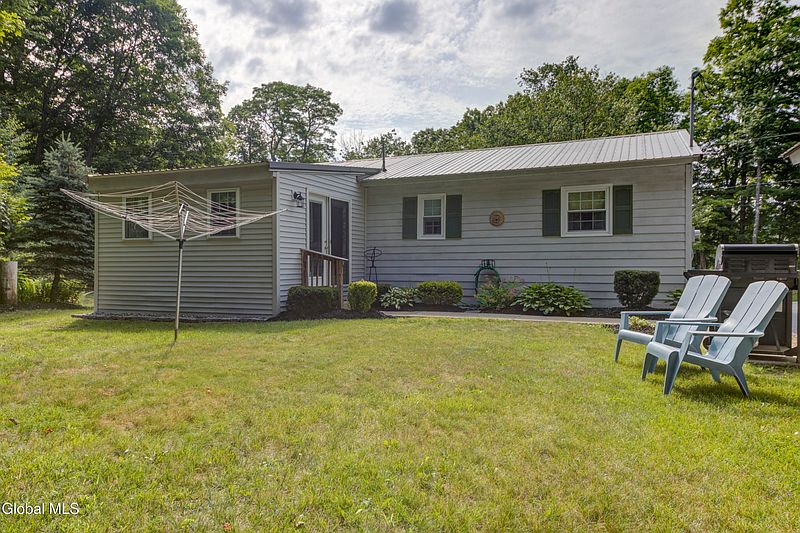 3rd image of 658 Coy Road