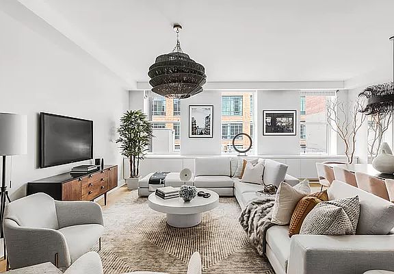 2nd image of 15 Hubert St APT 4C
