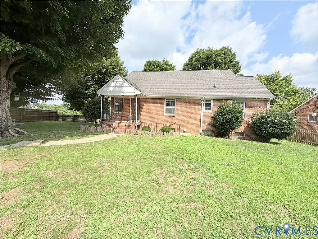 2 bed, 1.0 bath, 1580 sqft, $1,900 — Photo 4