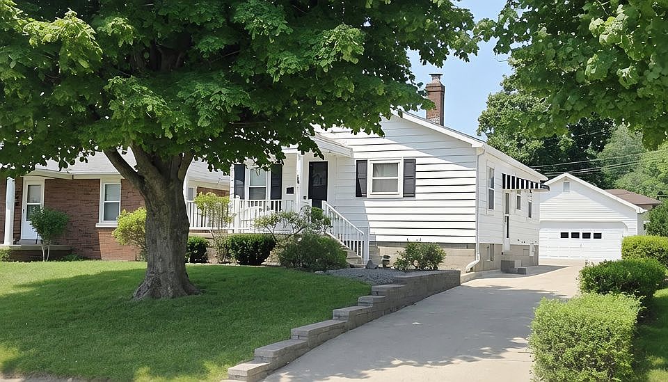 1st image of 600 N Lemcke Ave