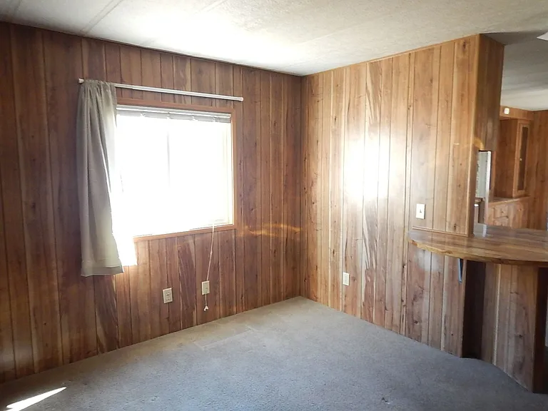 994 SE Willowdale Dr — Photo 8