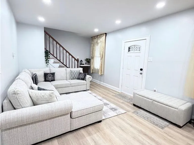 1662 McFarland Rd — Photo 3