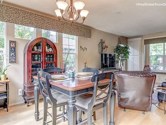 5th image of 6658 NE Copper Beech Dr