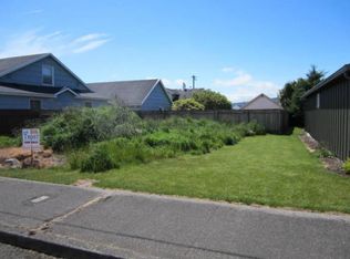 522 Douglas Ave, Tillamook, OR 97141