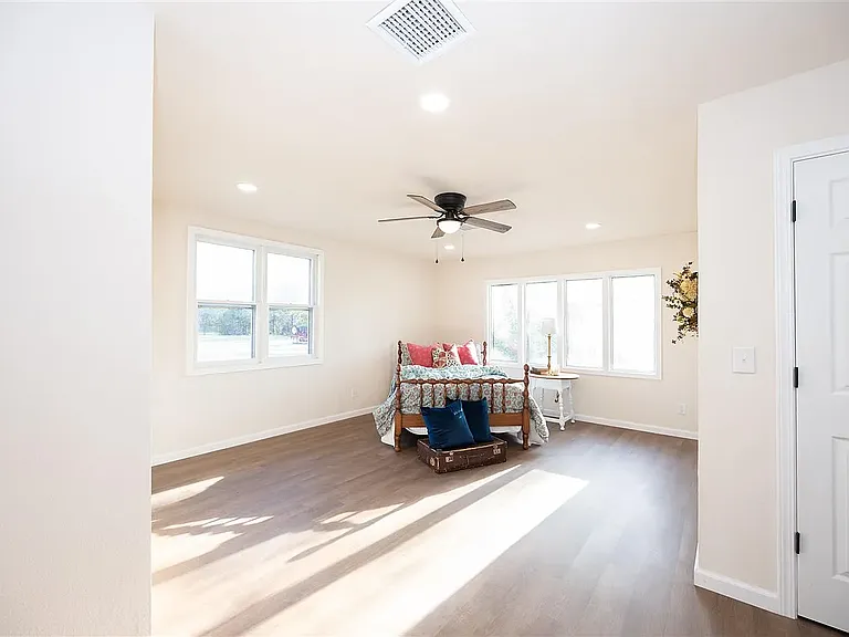 7359 E Lake Rd — Photo 17