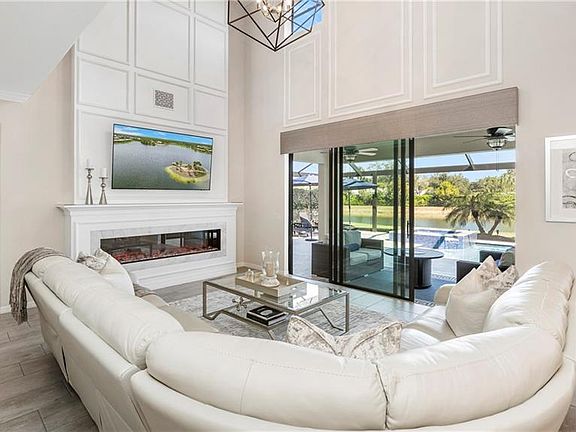 3rd image of 11945 Bay Oak DR