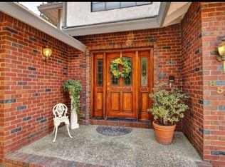 858 Lake Front Dr, Sacramento, CA