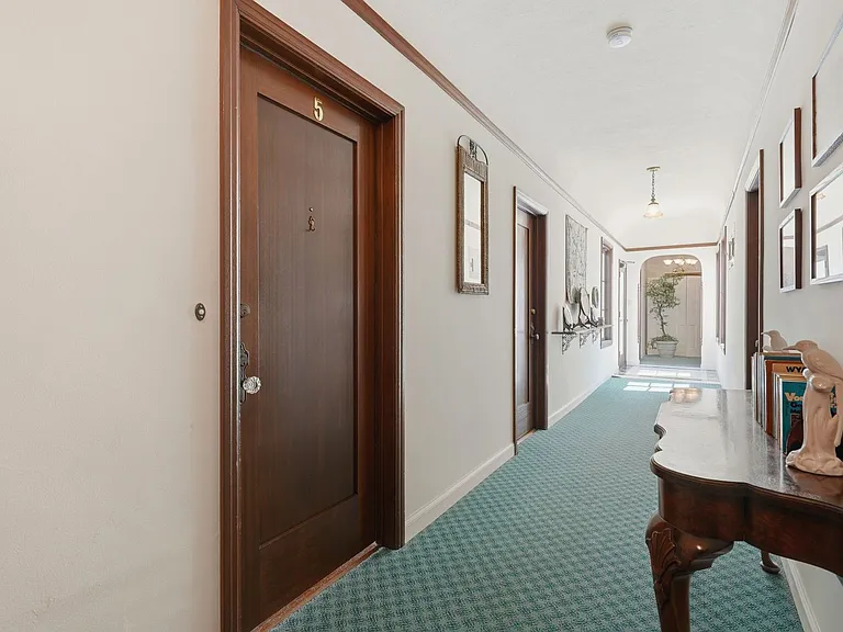1530 Miramar Dr — Photo 12