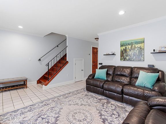 5th image of 1305 Paris Court