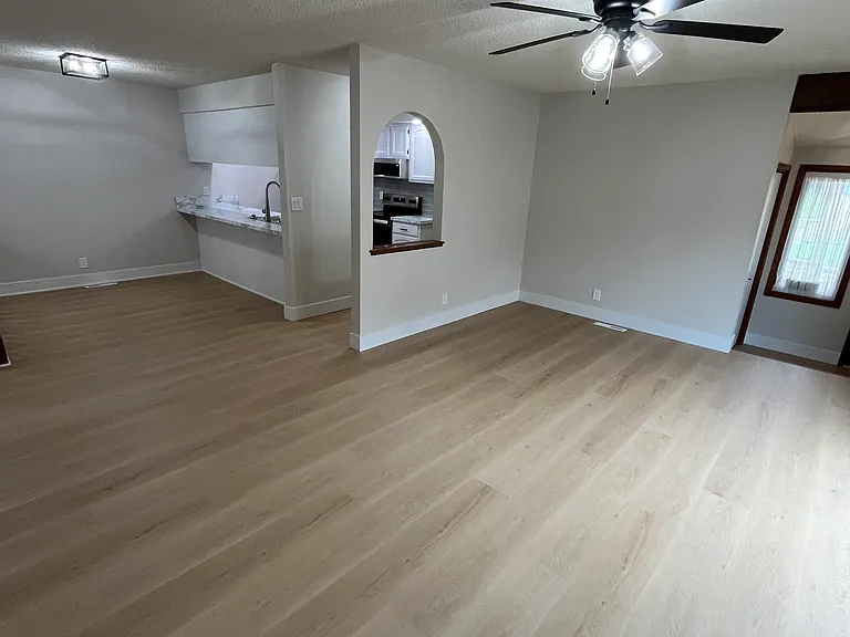 1826 Normandy Ln — Photo 5
