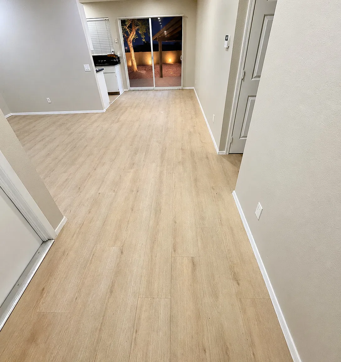 2 bed, 960 sqft, $1,850 — Photo 2
