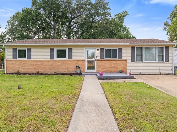 623 Nottingham Dr, Hampton, VA 23669