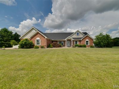 1740 Everest Ave, O'Fallon, MO, 63366