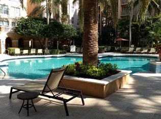 19701 E Country Club Dr APT 308, Aventura, FL 33180