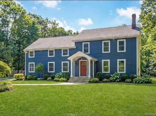 30 New Mill Road, Smithtown, NY 11787