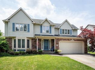 76 Meadow Spring Ln, East Amherst, NY 14051