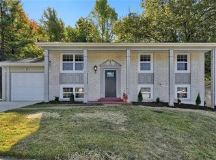 692 Green Forest Dr, Fenton, MO