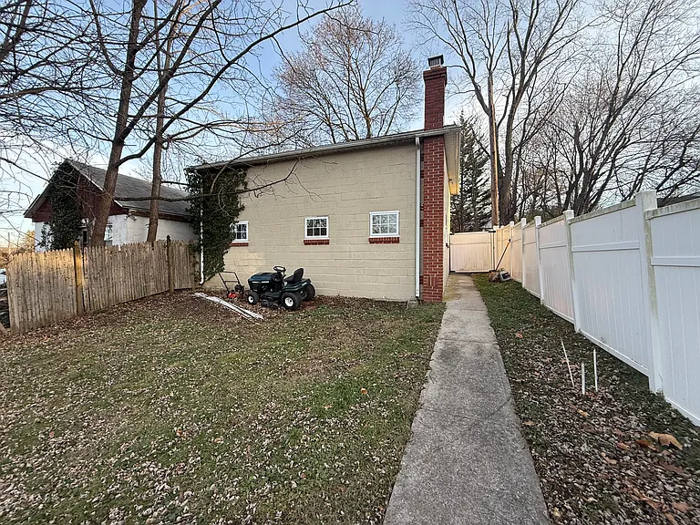 812 W Bridge St — Photo 23