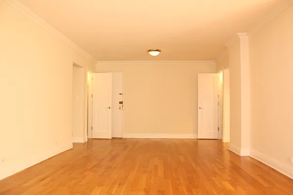 Rented by Stonehenge NYC LLC | media 28