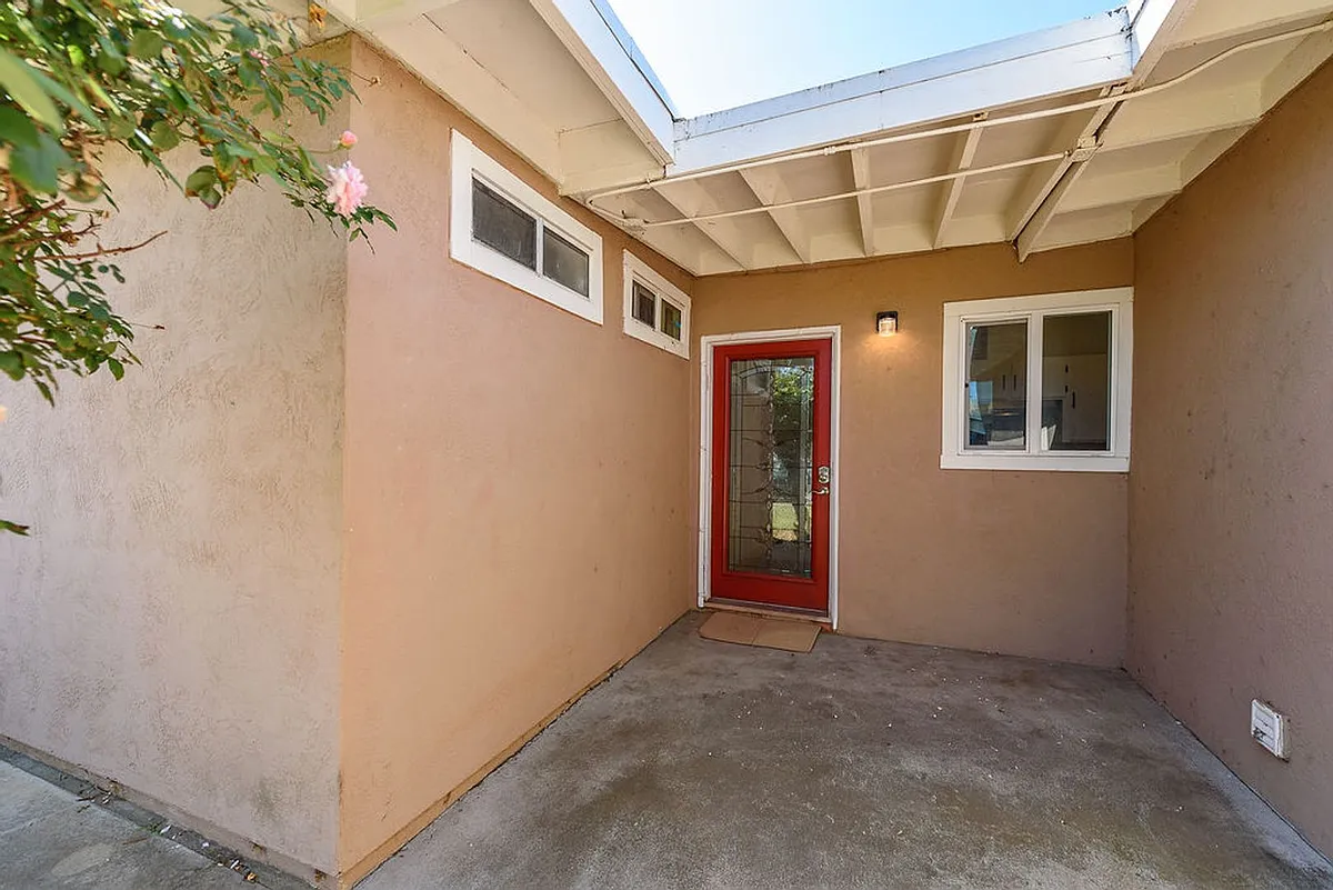 Building Photo - 3331 Ancurza Way